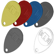 Ces badges de proximité de différentes couleurs aideront à défendre votre entrée avec votre centrale d’alarme sans fil Total Connect Box.